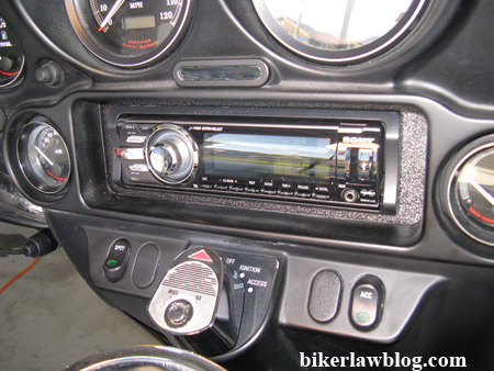 Biketronics Harley Davidson Sony Stereo System on Motorcycle 2