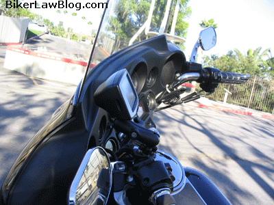 Garmin   Motorcycle on Garmin Streetpilot C330 Gps Can Be Easily Moved From Car To Motorcycle